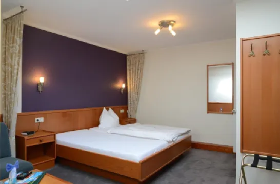 克魯斯祖姆霍羅託酒店