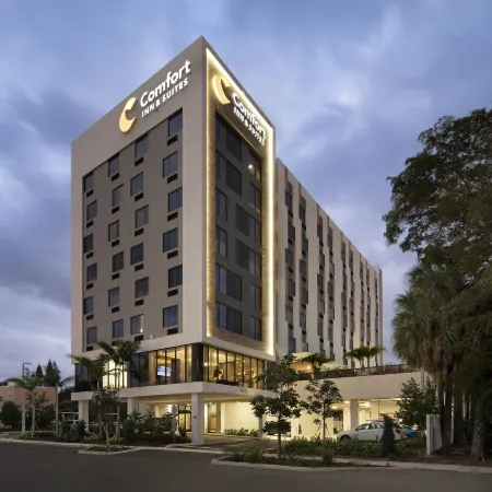 Comfort Inn & Suites Miami International Airport