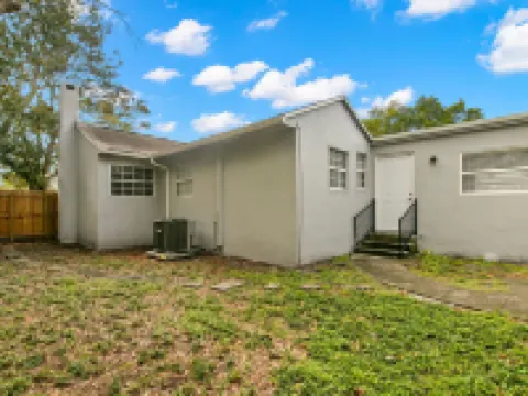 New St Pete Retreat - Newly Updated Pet Friendly Hotels in Lealman