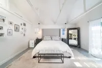 Venice Beach Bungalow 6 Blocks From Beach