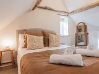 The Gamekeeper's Cottage-Stunning 2 Bed Hoteles en Witney