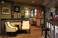 Schooner Hotel - bar
