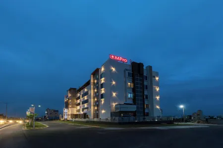 Hotel M Pro Palace Mysore - 12 Minutes to Mysore Palace