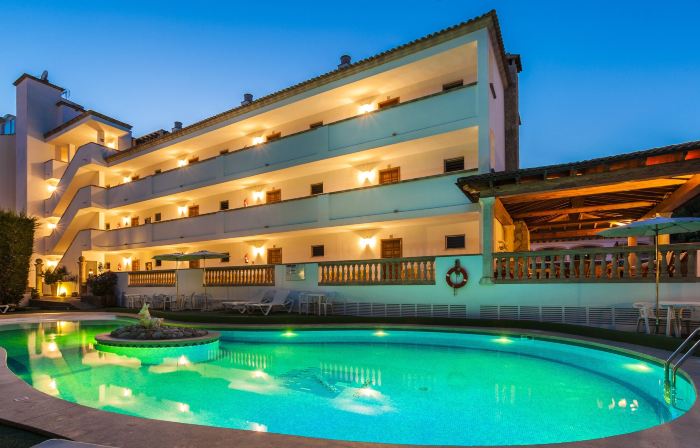 Apartaments Sa Torre by Sureda Mas