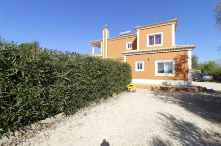 Huge Villa near Albufeira and Silves Отели в г. Силвиш
