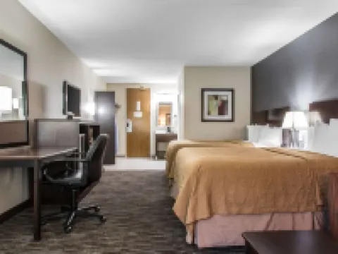 Quality Inn & Suites Danbury Near University Hotels in Danbury