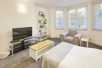 Host & Stay - Cambridge Road