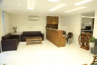 โรงแรม แซนดัล ทรี เอ็กซ์เพรส