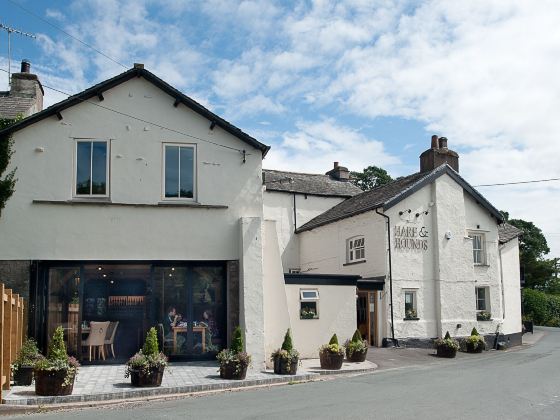 The Hare and Hounds, Levens