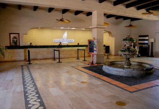 코스타 데 오로 비치 호텔