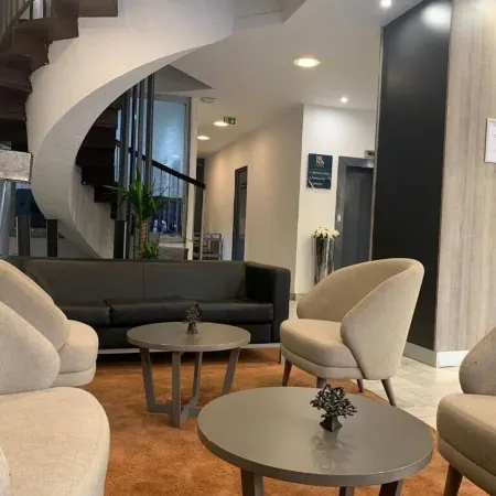 Hotel Nina