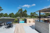 First Hotel Kokoloko - Barer