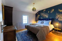 Les Martinets Hotels in Sainte-Colombe-de-Villeneuve