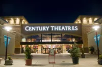 NEW Chic 2BR Stay With Heated Pool Gym Mini Golf