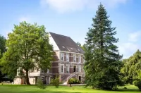 小孔特維爾城堡