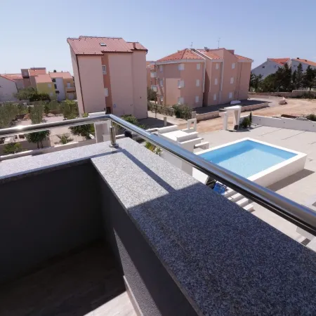 Apartments & Rooms Danivan Pool Villas