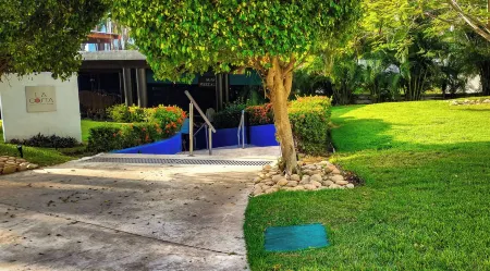 Villa Magna - Alcatraz 241 by Kivoya