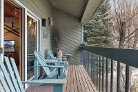 아방스테이의 리버사이드 콘도스 B101 시내, 타운 파크 & 스키 리프트 #8와 가까운 콘도