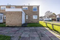 Modern 3 Bed House-Free Parking Hotels in 