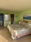Stunning Oceanfront View 2Br Heated Pool Steps to Beach & Tiki Bar Resort Access