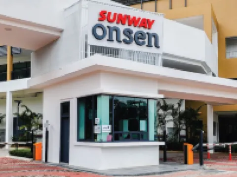 Onsen Premium Suites @ Tambun Ipoh Hotels near Sunway Lost World Theme Park : Hot Springs & Night Park