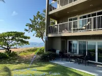 Sunrise Central on the Beach! Only you and the view! Relax to the sound of waves Hotels in Kapaʻa