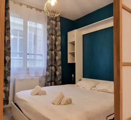 The London house, very nice and cosy apartment - 50m from the beach, unbeatable location!