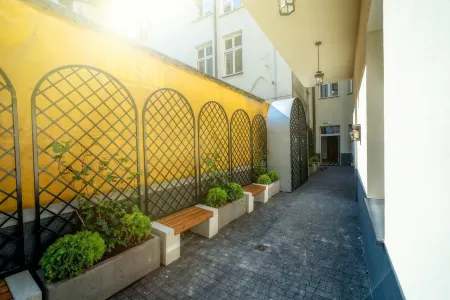 Apartments 17 Szewska Отели рядом с достопримечательностью «Фабрика эмали Оскара Шиндлера»