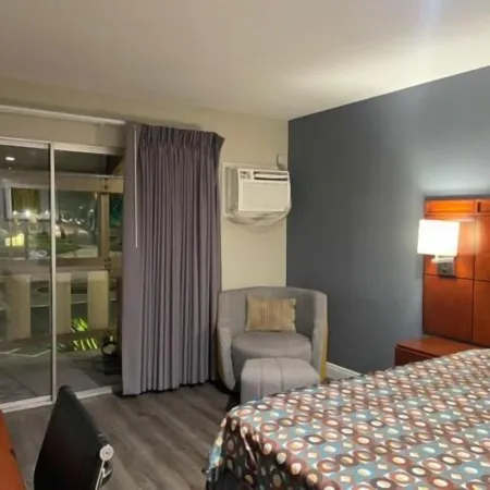 Bel Air Motor Hotel