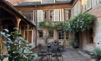 L'Ecole des Demoiselles