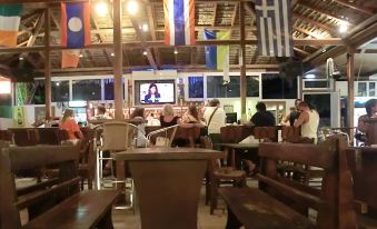 Santorini Camping & Hostel