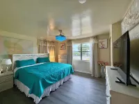 Luxury Waterfront Retreat Near Daytona Beach