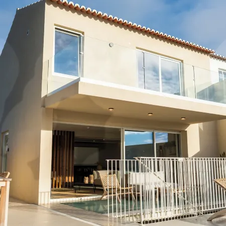 Silveira Bay Lounge Retreat