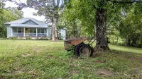 Charming 3-bedroom farmhouse private 15 minutes to downtown Chattanooga