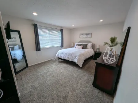 Cozy North Keizer Retreat