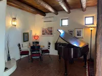 Balloon Fiesta close to Charming, Historic, N. Valley Casita! Hotel a Los Ranchos de Albuquerque