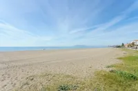 Nice Apartment by the Sea