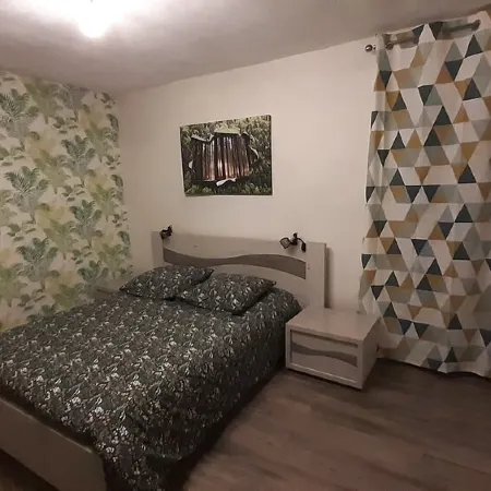 APARTMENT 1ST FLOOR 4 ROOMS 2 BEDROOMS 2-4PERS