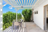 Oceanfront amazing 2 BR Villa - 2 min from the beach