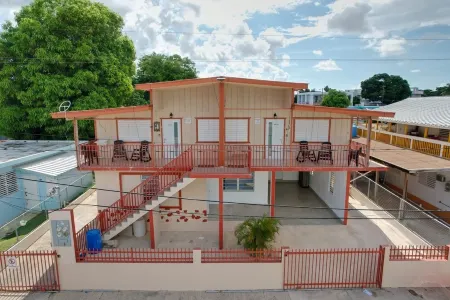 Combate Beach View - Apt 1 Отели в г. Бокерон