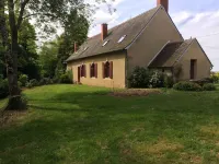Longère in Berry with swimming pool on the edge of a castle park