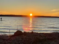 Charming Cottage 2 min walk from a private beach on Georgian Bay