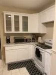 Two Families, up and Down Stairs, the 2nd Floor is the Vrbos Apartment Các khách sạn gần Flight Trampoline Park