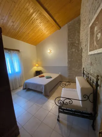 Maison de Campagne Lou Jas 2 Pour 12 Personnes