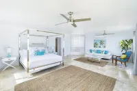 Luxury Villa, Walk to beach, BRAND NEW 55KW BACKUP GENERATOR