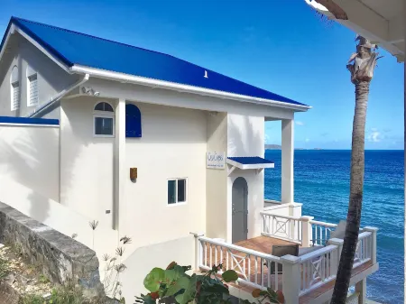 CASA CARIBE OCEANFRONT TWO STORY LOFT VILLA, Air Conditioning, Beautiful Views.