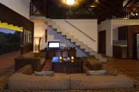 Upper Level apartment overlooking Marigot Bay