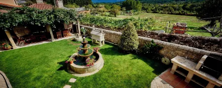 Apartamentos Río Sil Отели в г. Собер