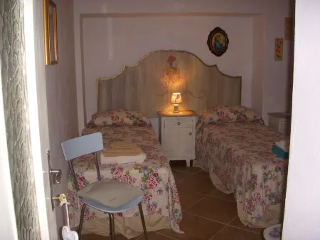 The blue holiday home of La Pervinca Отели в г. Сассари