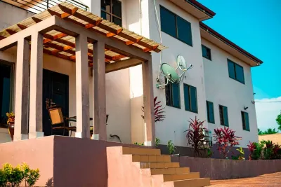 7bed, 5bath Villa by Castle, Kakum, UCC and Elimina Hotels in 